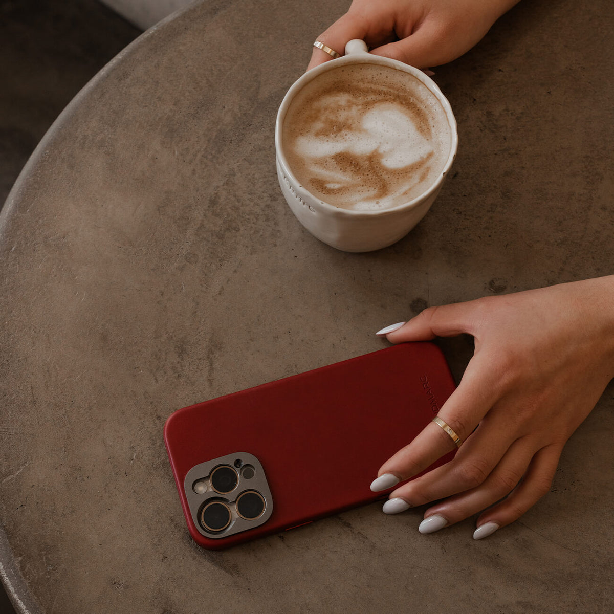 Pro Leather Case - iPhone 16 Pro - Red