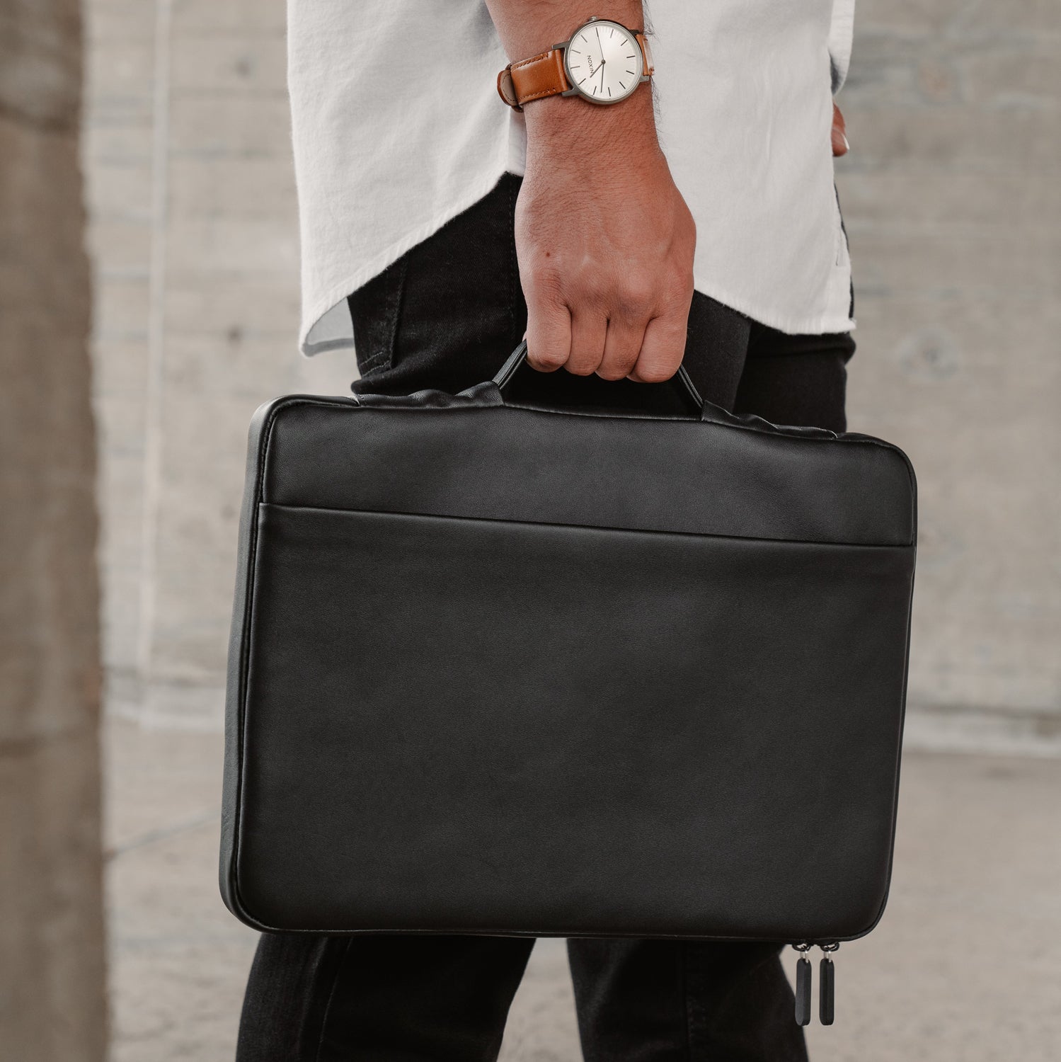 MacBook 14 & 13 inch Leather Carrying Case - SANDMARC Black
