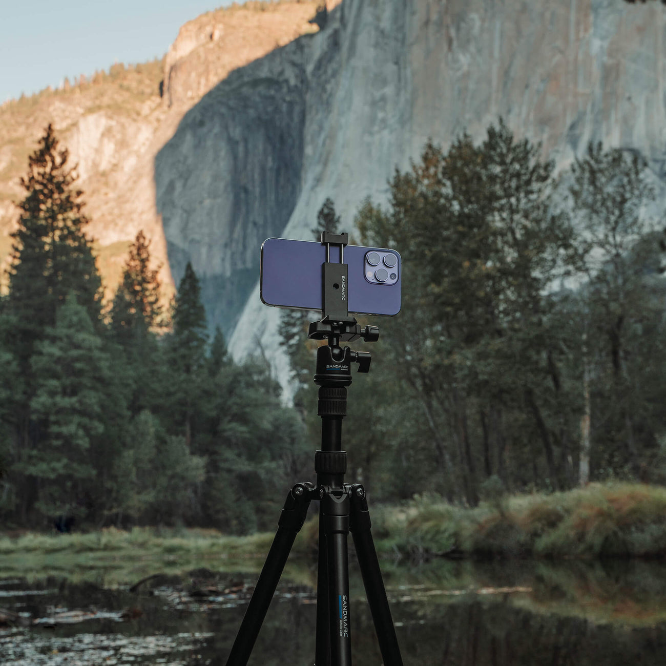 Tripod pro. Tripod iphone. SANDMARC creator Grip.